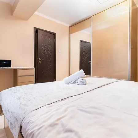 Modern & Elegant Center