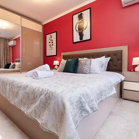 Apartment Modern & Elegant Center