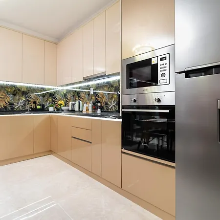 Apartment Modern & Elegant Center